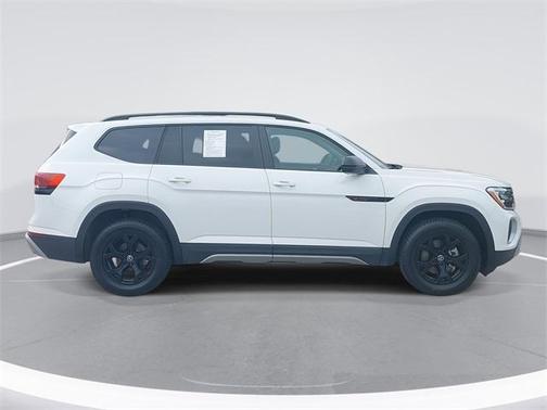 2024 Volkswagen Atlas 2.0T Peak Edition SE w/Technology