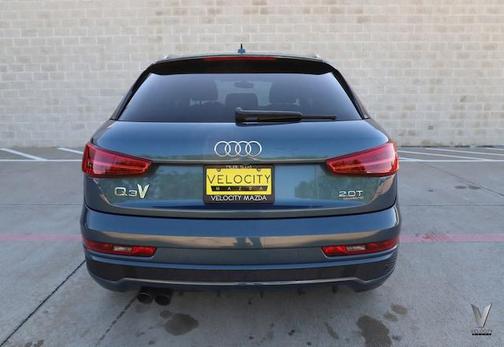 Photo 3 of 14 of 2016 Audi Q3 2.0T Prestige