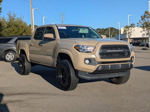 2016 Toyota Tacoma SR