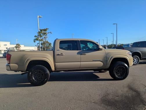 2016 Toyota Tacoma SR