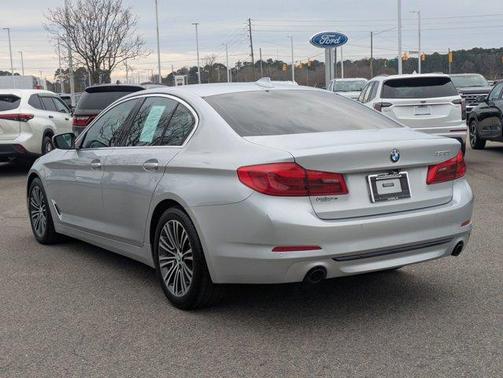 2019 BMW 530 i