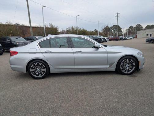 2019 BMW 530 i