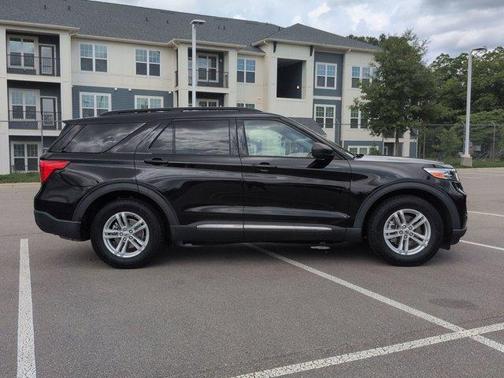Black Metallic 2021 Ford Explorer XLT