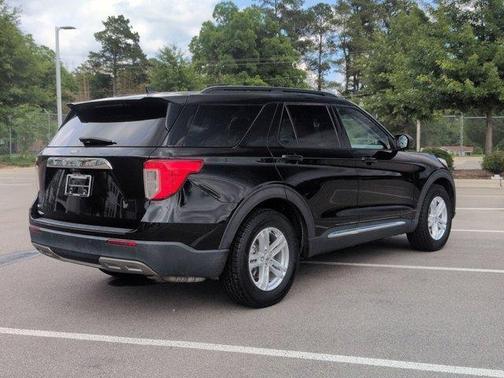 Black Metallic 2021 Ford Explorer XLT