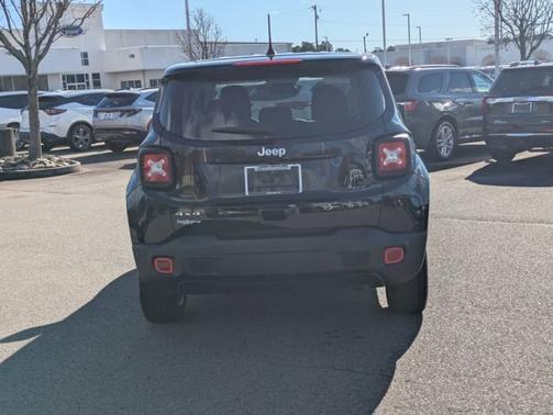 2023 Jeep Renegade LATITUDE