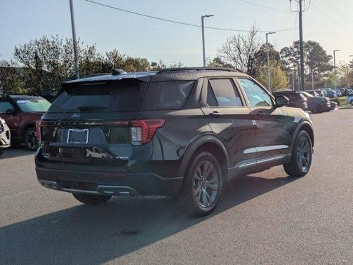 Black Metallic 2025 Ford Explorer Active