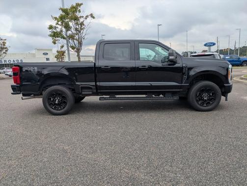 2023 Ford F-350 XLT