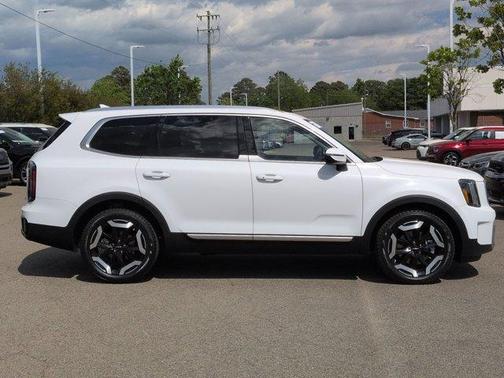 Glacial White Pearl 2024 Kia Telluride EX