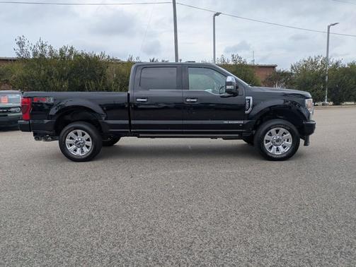 2022 Ford F-350 PLATINUM