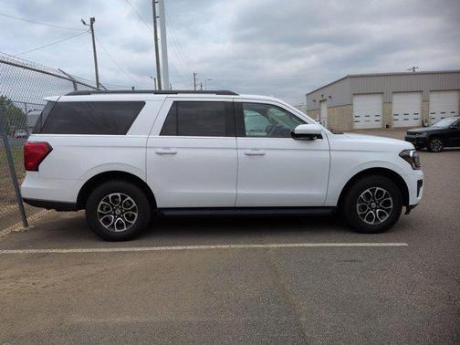 Oxford White 2024 Ford Expedition Max XLT