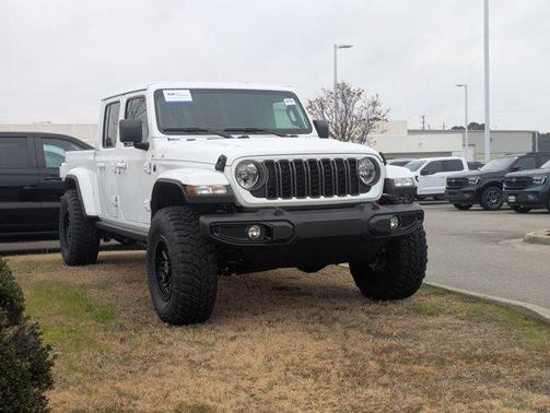 2025 Jeep Gladiator Sport