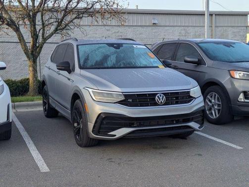 2023 Volkswagen Tiguan 2.0T SE R-Line Black