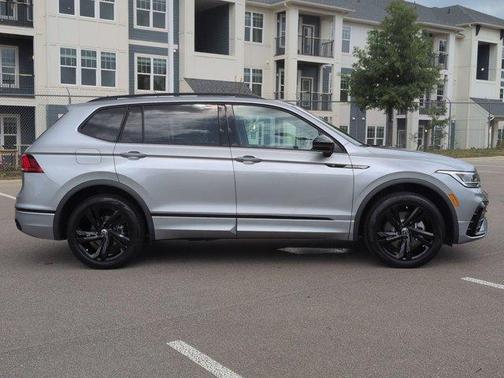 Pyrite Silver Metallic 2023 Volkswagen Tiguan 2.0T SE R-Line Black