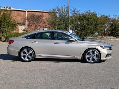 2020 Honda Accord TOURING 2.0T