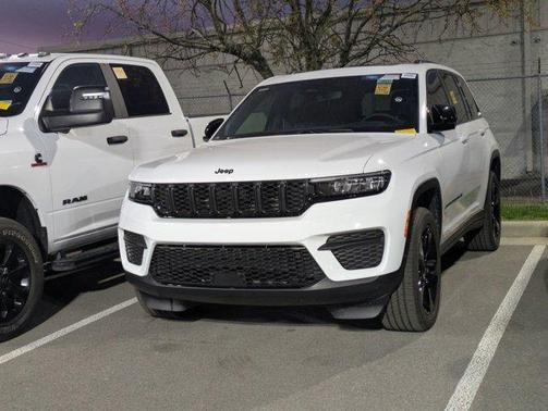 2024 Jeep Grand Cherokee Laredo