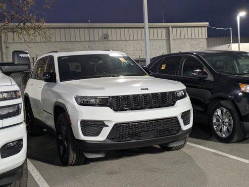 2024 Jeep Grand Cherokee Laredo