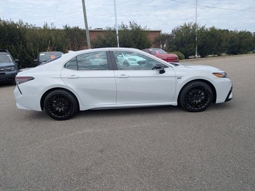 2024 Toyota Camry SE NIGHTSHADE