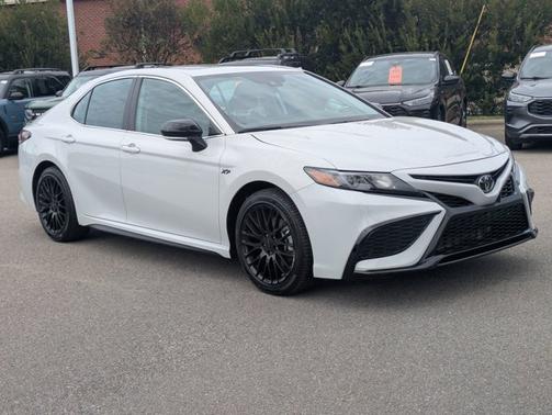 2024 Toyota Camry SE NIGHTSHADE