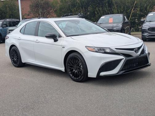 2024 Toyota Camry SE NIGHTSHADE
