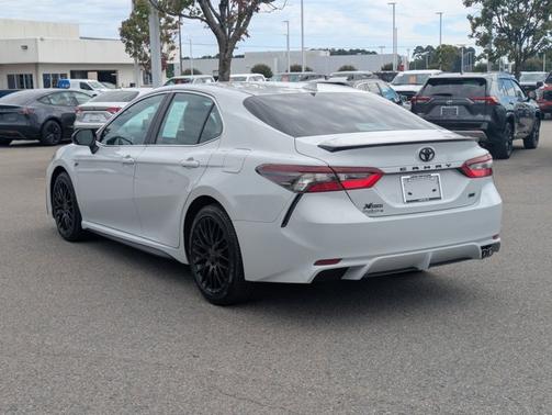 2024 Toyota Camry SE NIGHTSHADE