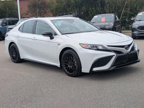 2024 Toyota Camry SE NIGHTSHADE