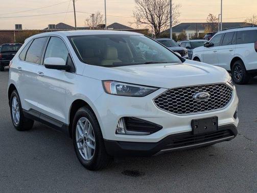 White Metallic 2023 Ford Edge SEL