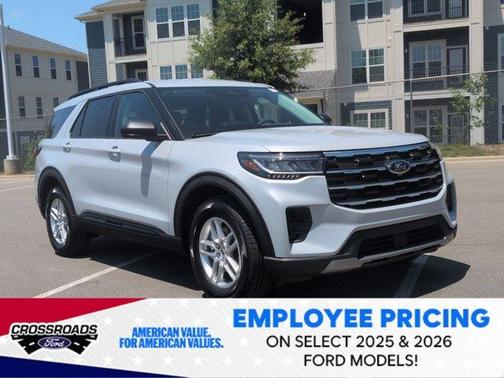 White Metallic 2026 Ford Explorer Active