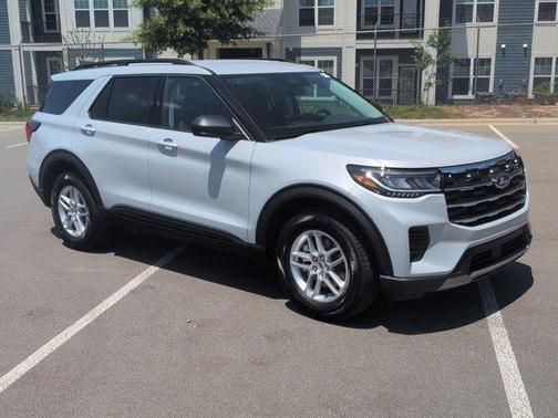 White Metallic 2026 Ford Explorer Active