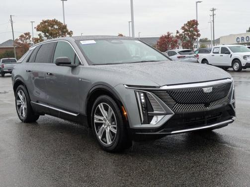 2024 Cadillac LYRIQ TECH