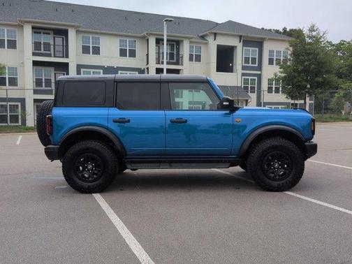 Blue Metallic 2025 Ford Bronco Badlands