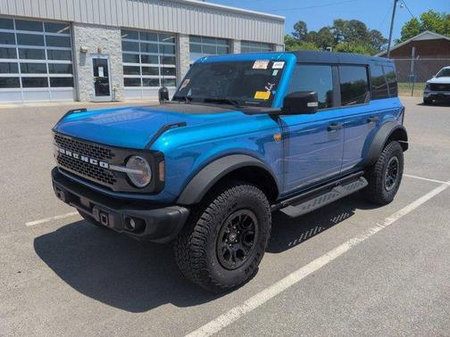 Blue Metallic 2025 Ford Bronco Badlands
