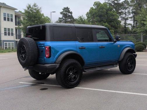 Blue Metallic 2025 Ford Bronco Badlands