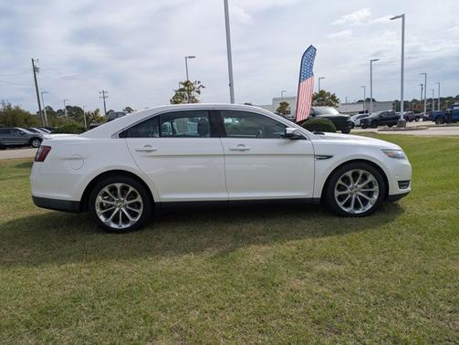 2016 Ford Taurus LIMITED