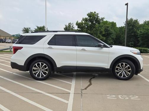 2021 Ford Explorer ST