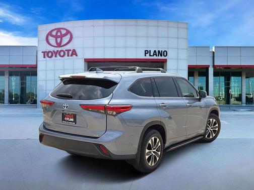 2020 Toyota Highlander Hybrid XLE
