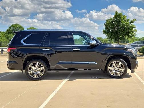 2023 Toyota Sequoia Base