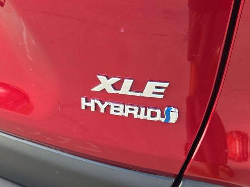 2024 Toyota RAV4 Hybrid XLE
