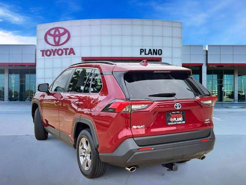 2024 Toyota RAV4 Hybrid XLE