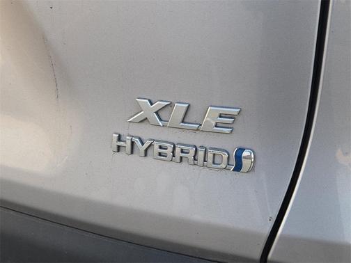 2023 Toyota RAV4 Hybrid XLE