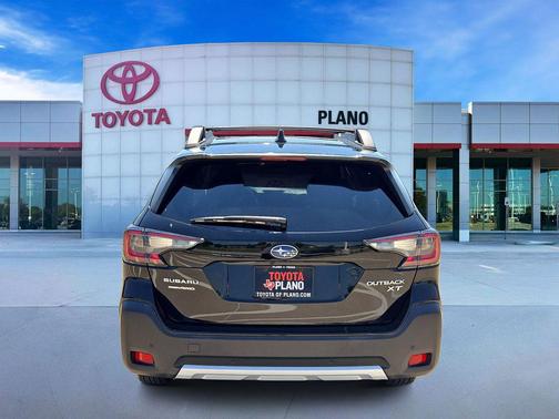 Crystal Black Silica 2024 Subaru Outback Limited XT