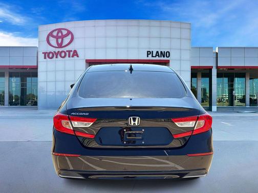 Crystal Black Pearl 2022 Honda Accord EX-L 1.5T