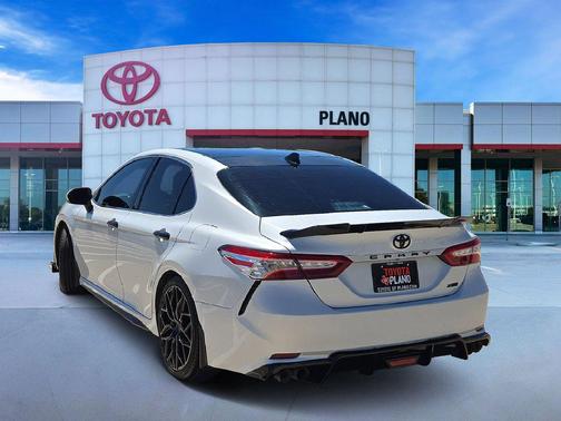 Wind Chill Pearl 2020 Toyota Camry XSE