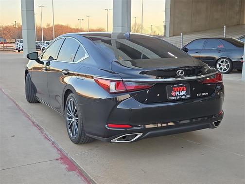 2022 Lexus ES 350 Base