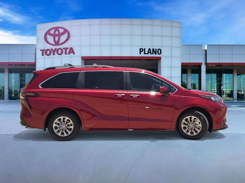 Ruby Flare Pearl 2026 Toyota Sienna XLE
