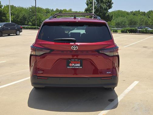 Ruby Flare Pearl 2026 Toyota Sienna XLE