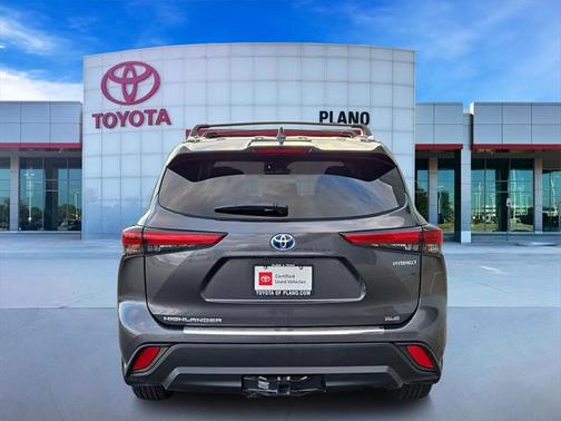 2023 Toyota Highlander Hybrid XLE
