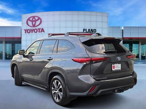 2023 Toyota Highlander Hybrid XLE