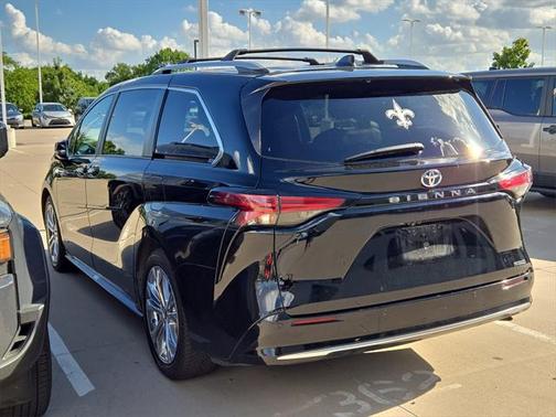 2021 Toyota Sienna Platinum 7 Passenger