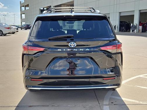 2021 Toyota Sienna Platinum 7 Passenger