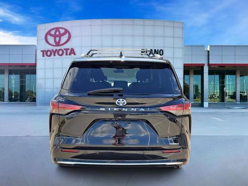 2021 Toyota Sienna Platinum 7 Passenger